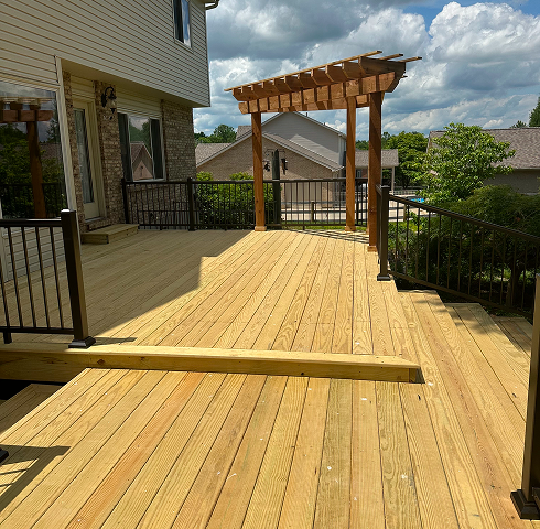 Andy Loschiavo two-tiered deck